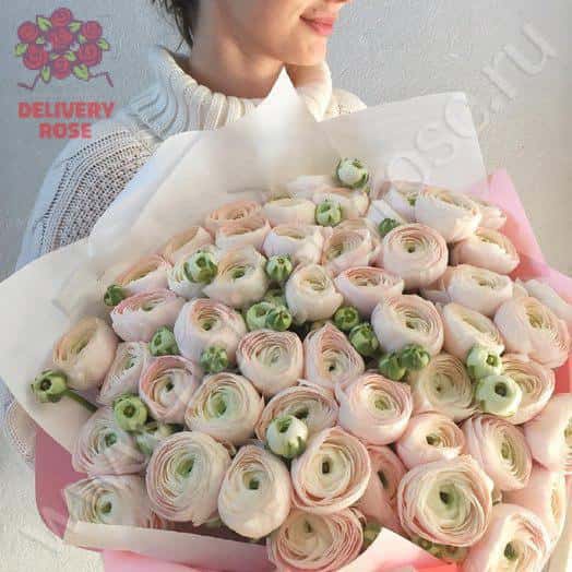 Букет ранункулюсов